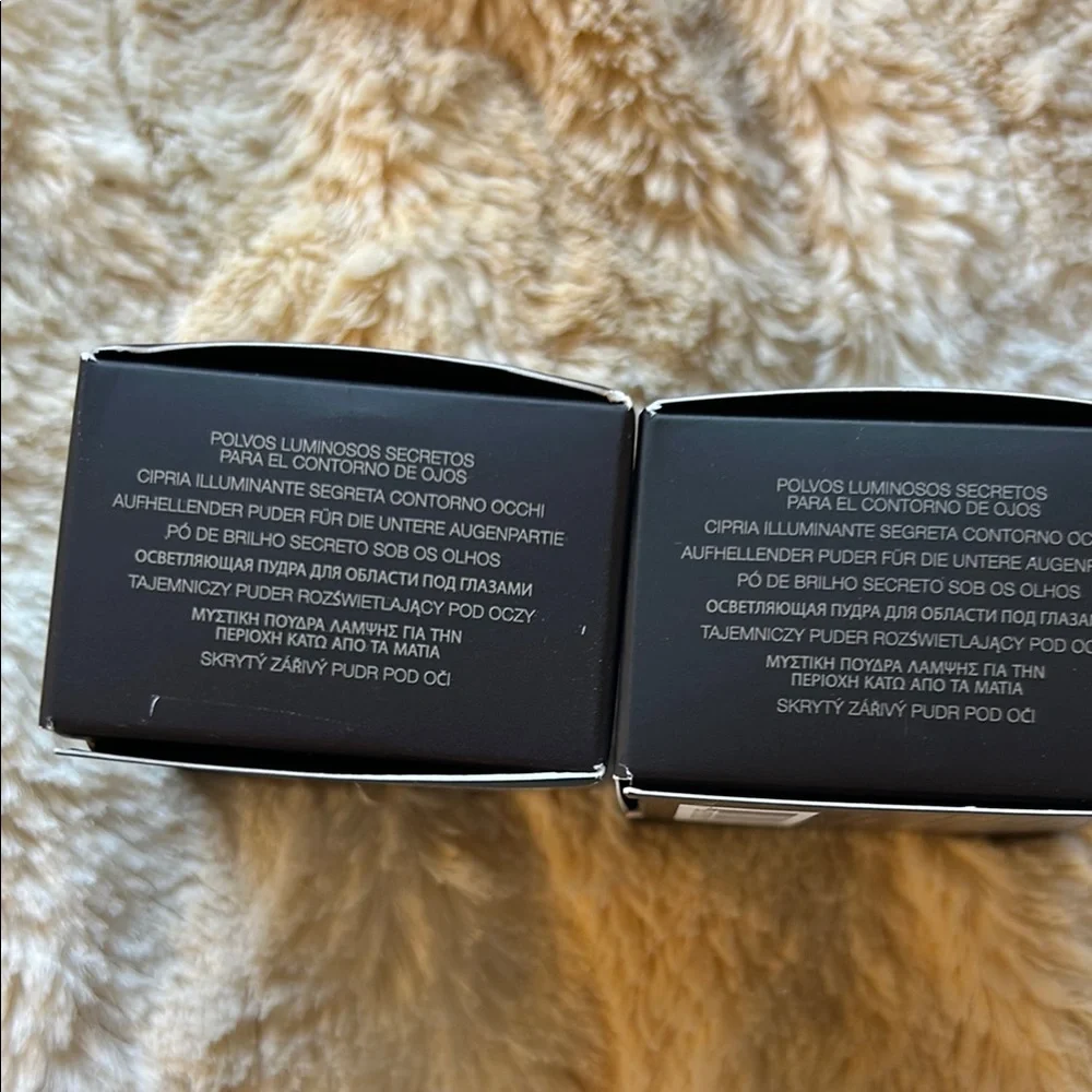 Laura Mercier Black Setting Powder for a Flawless Finish BUNDLE OF 2